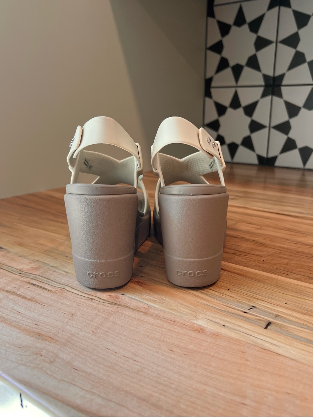 Crocs Brooklyn High Wedge Sandals Bone Taupe LiteRide Comfort Platform Women’s 5 - Picture 4 of 10